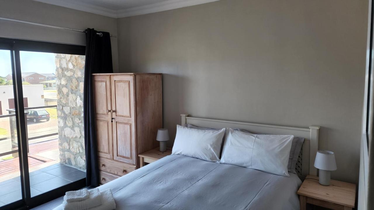 Stonehouse On Main Hotell Struisbaai Eksteriør bilde